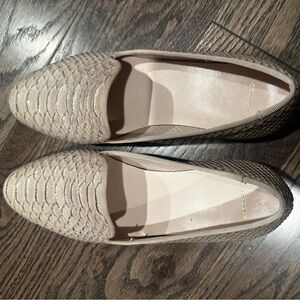 Cole Haan loafer - size 8  - like new - rarely worn